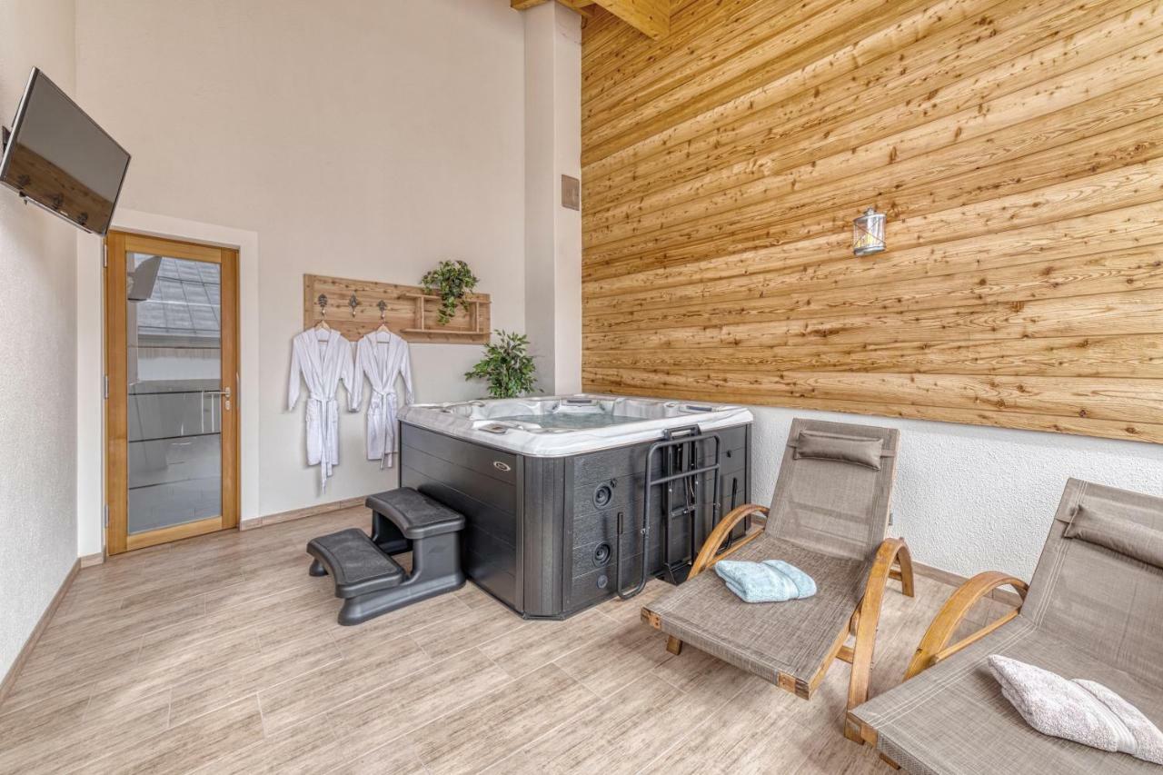 Pension Und Ferienchalets Zum Lebzelter ฟรายยุง ภายนอก รูปภาพ